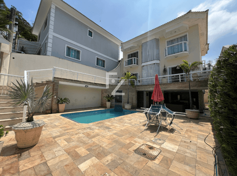 Casa de luxo no coração da Taquara - 3 suítes + lazer magnífico