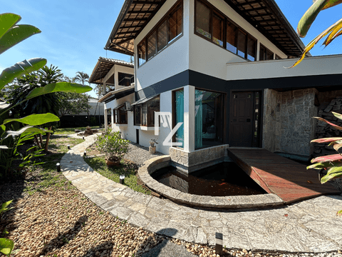 Incrível casa de 4 quartos, lago de carpas, gourmet, quintal e varanda intima no Condomínio Fazenda Passaredo